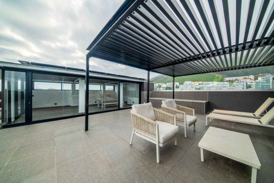 1 Bedroom Property for Sale in Sea Point Western Cape